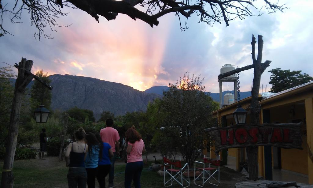 Hostel Lo De Chichi Cafayate Bagian luar foto